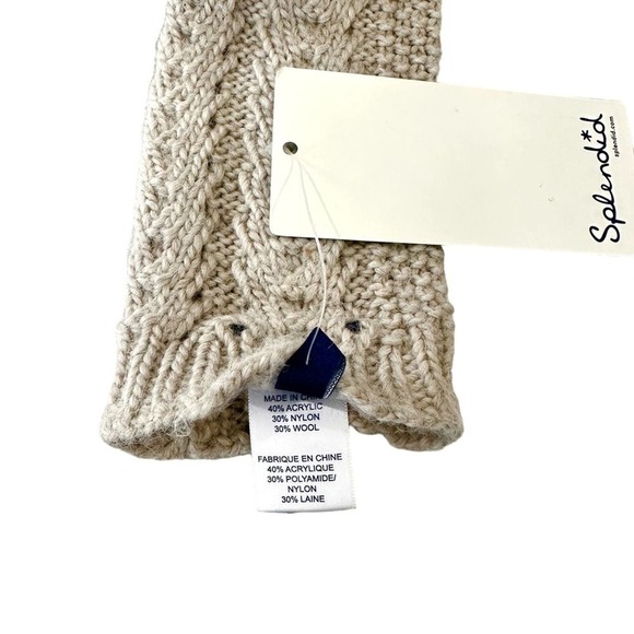 Splendid Light Gray Knit Women's Gloves & Arm Warmers Size OS NWT - Picture 6 of 6